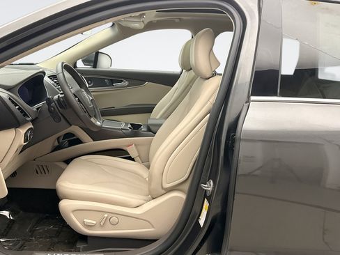Used 2019 Lincoln Nautilus Reserve AWD/4WD image 11