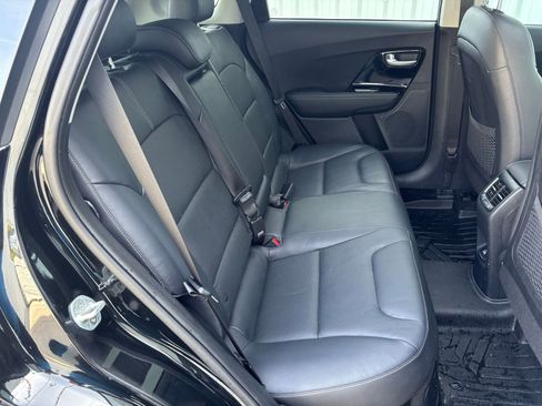 Used 2018 Kia Niro Touring image 35