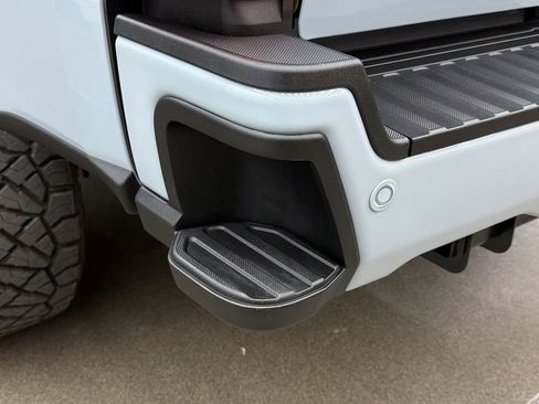 Used 2025 Ford F250 Platinum image 15