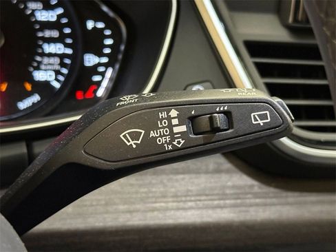 Used 2024 Audi Q5 2.0T Premium w/ Convenience Package image 25