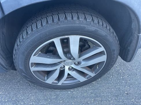 Used 2016 Honda Pilot Touring image 14