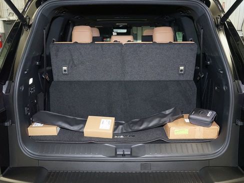 Used 2026 Lexus LX 600 4WD w/ Luxury Package image 37