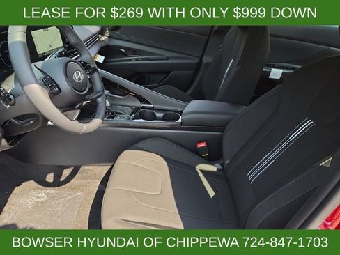 New 2025 Hyundai Elantra SEL image 10