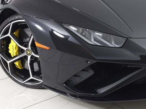 Used 2023 Lamborghini Huracan EVO image 24
