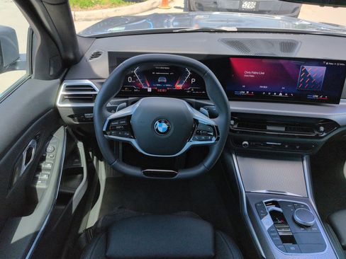 Used 2026 BMW 330i xDrive Sedan image 16