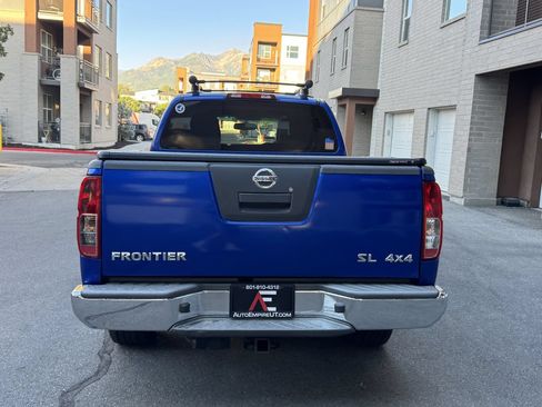 Used 2012 Nissan Frontier SL w/ Moonroof Pkg AWD/4WD image 4