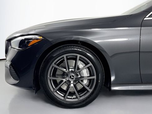 New 2026 Mercedes-Benz CLE 300 4MATIC Coupe image 9