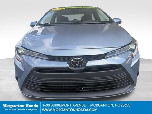 Used 2024 Toyota Corolla LE FWD image 2