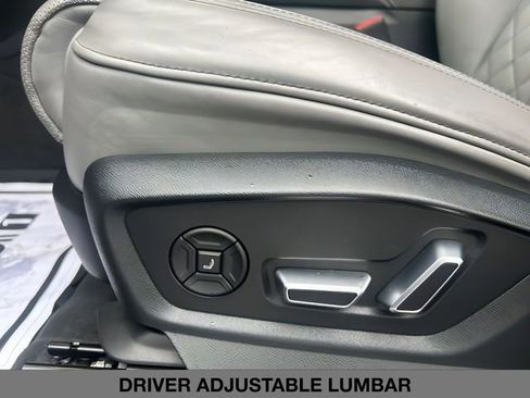 Used 2024 Audi SQ8 Prestige AWD/4WD image 22