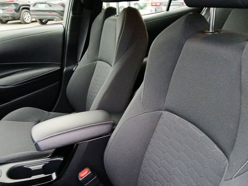 Used 2022 Toyota Corolla SE w/ SE Preferred Package image 19