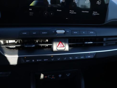 New 2025 Kia K4 LXS image 38