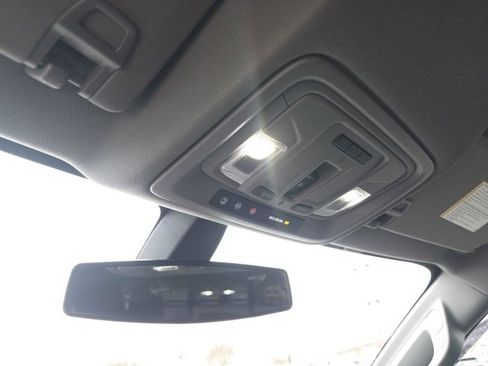 Used 2020 GMC Sierra 1500 SLE w/ SLE Value Package image 20