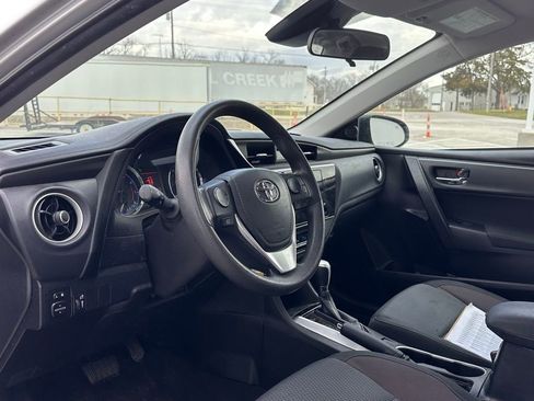 Used 2019 Toyota Corolla LE image 10