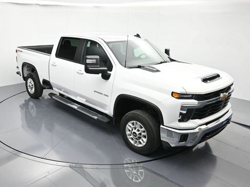 Certified 2025 Chevrolet Silverado 2500 LT w/ Convenience Package image 29