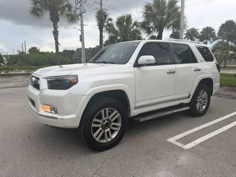 Used 2013 Toyota 4Runner Limited AWD/4WD image 3