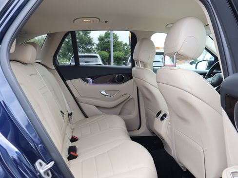 Used 2022 Mercedes-Benz GLC 300 image 25