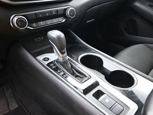 Used 2024 Nissan Altima 2.5 SV AWD/4WD image 24