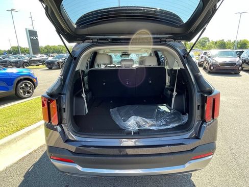 New 2026 Kia Sorento S FWD image 9