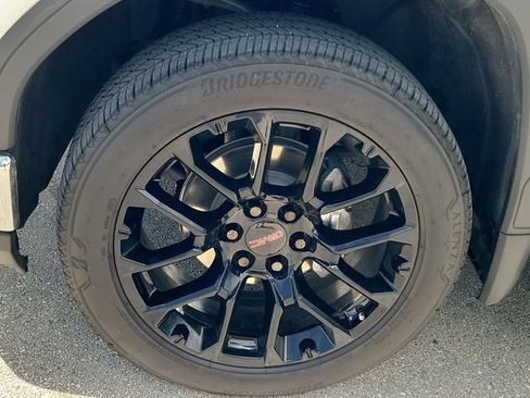 Certified 2025 GMC Sierra 1500 SLT w/ SLT Premium Plus Package AWD/4WD image 9