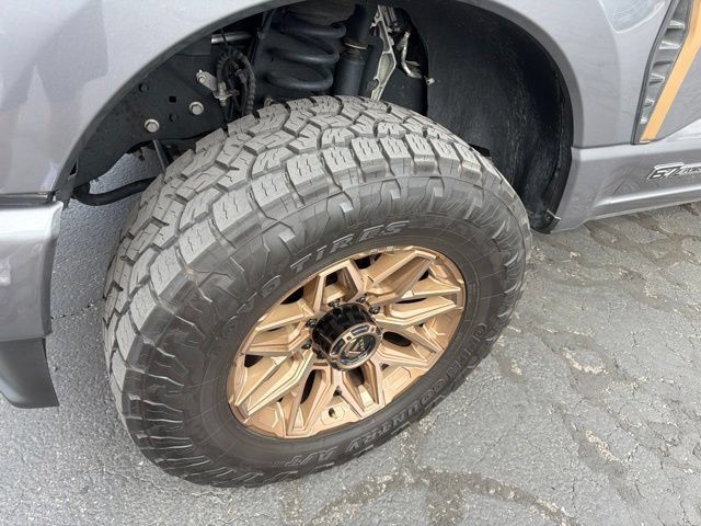 Used 2024 Ford F350 Platinum AWD/4WD image 17