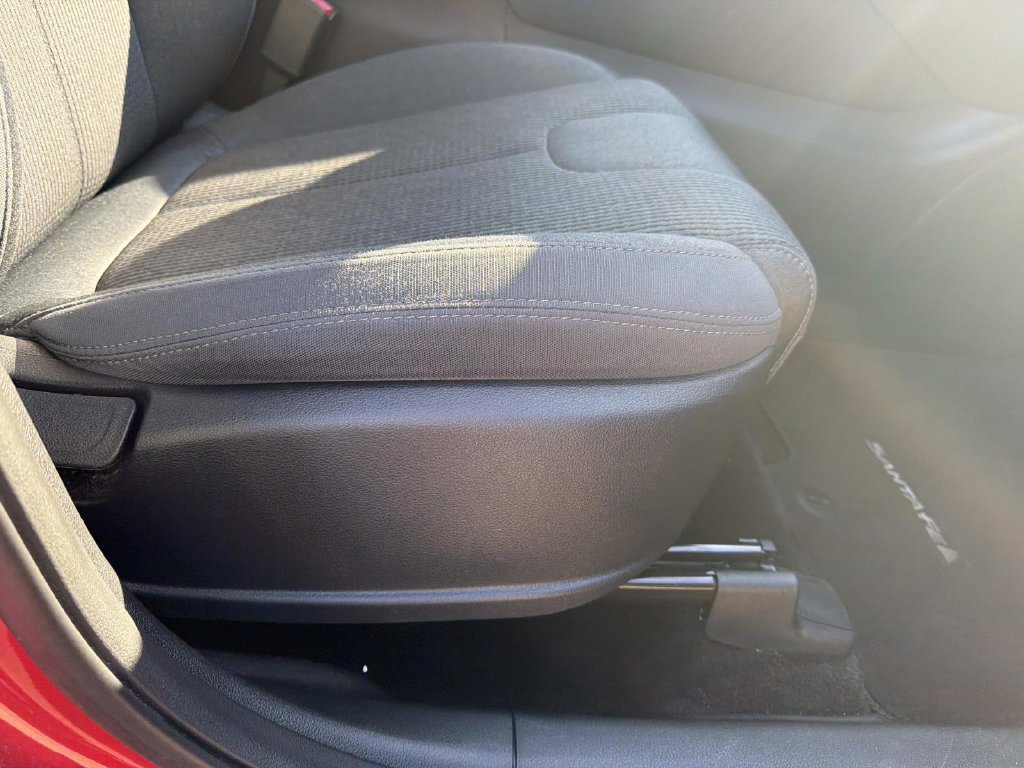Used 2020 Hyundai Santa Fe SEL FWD image 12