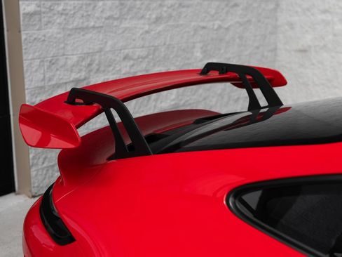 Used 2026 Porsche 911 GT3 RWD image 12