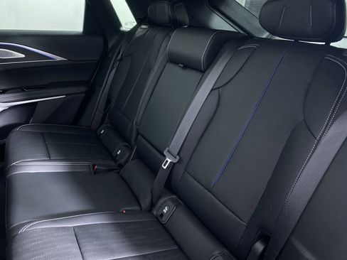 New 2025 Cadillac Lyriq Luxury w/ LPO, Floor Liner Package AWD/4WD image 15