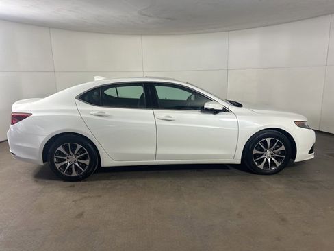 Used 2017 Acura TLX image 7