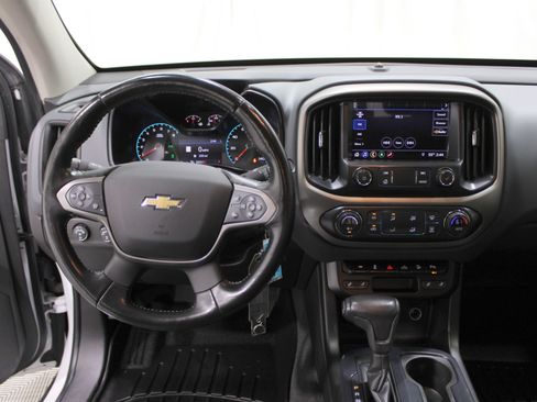 Used 2019 Chevrolet Colorado Z71 image 2