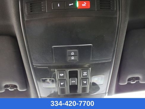 Certified 2022 Volkswagen Tiguan SEL R-Line image 28