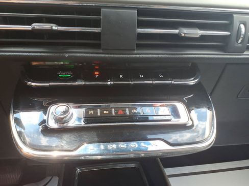 Used 2025 Lincoln Corsair AWD w/ Equipment Group 101A image 21