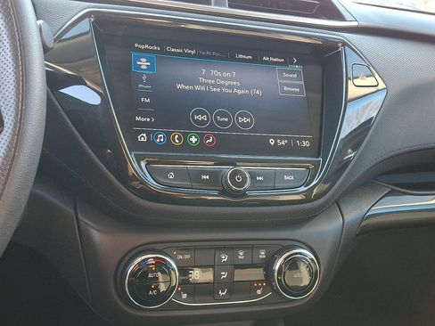 Used 2021 Chevrolet TrailBlazer LT w/ Sun and Liftgate Package image 28