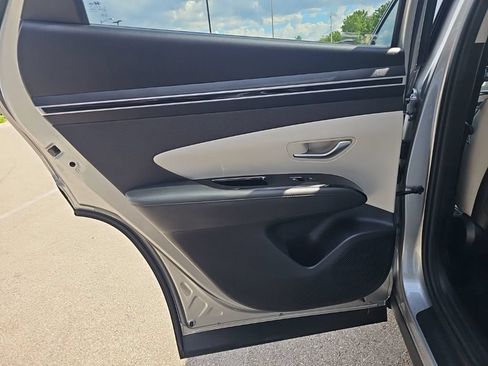 Certified 2023 Hyundai Tucson Limited AWD/4WD image 29