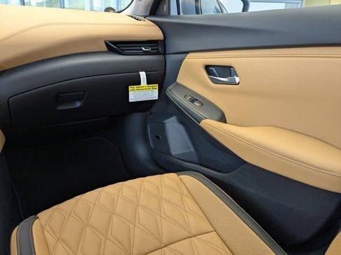 New 2025 Nissan Sentra SV w/ SV Premium Package image 17