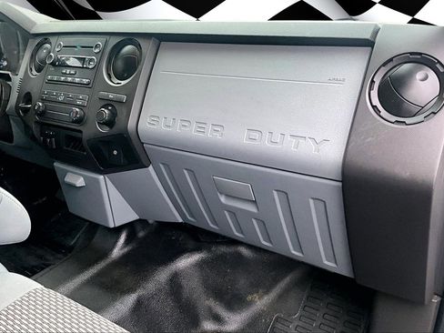 Used 2014 Ford F250 XL w/ Power Equipment Group image 16
