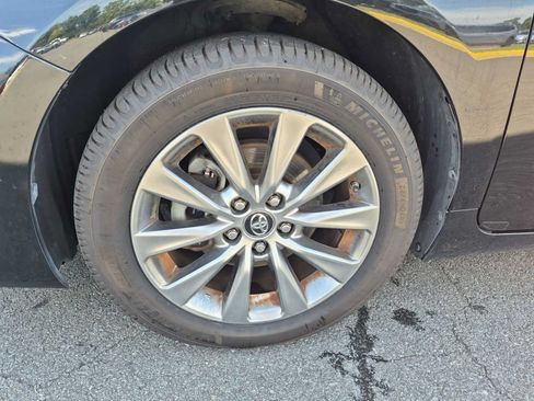 Used 2016 Toyota Camry XLE FWD image 14