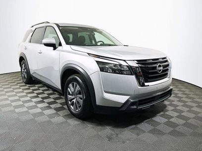Used 2024 Nissan Pathfinder SV