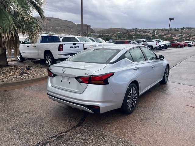 Used 2023 Nissan Altima 2.5 SV FWD image 6