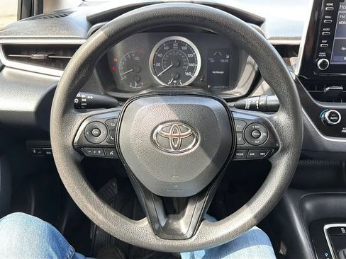 Used 2020 Toyota Corolla LE FWD image 10