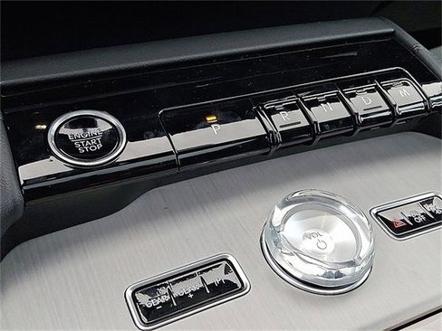 New 2025 Lincoln Navigator L Reserve w/ Jet Appearance Package image 10