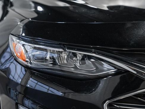 Used 2022 Chevrolet Malibu Premier image 11