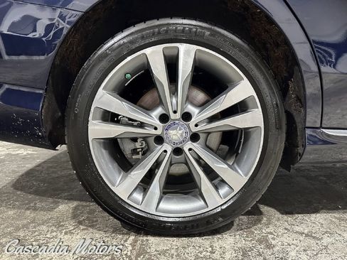 Used 2016 Mercedes-Benz C 300 4MATIC Sedan image 29