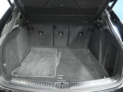 Used 2018 Porsche Macan S image 14