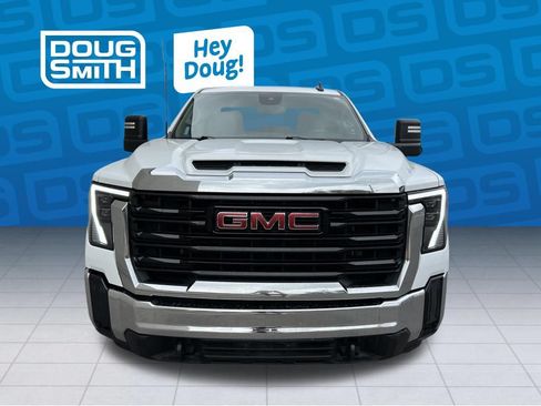 Used 2024 GMC Sierra 2500 Pro AWD/4WD image 8