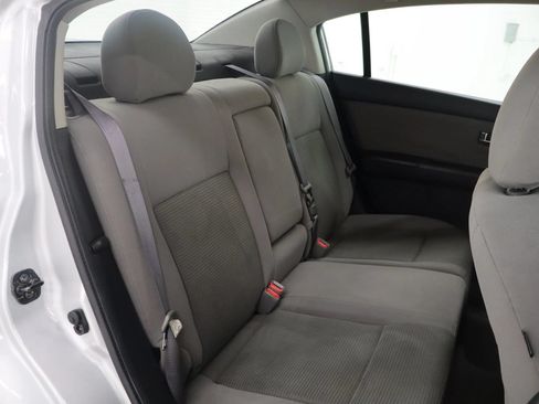 Used 2012 Nissan Sentra 2.0 SR w/ Special Edition Pkg FWD image 18