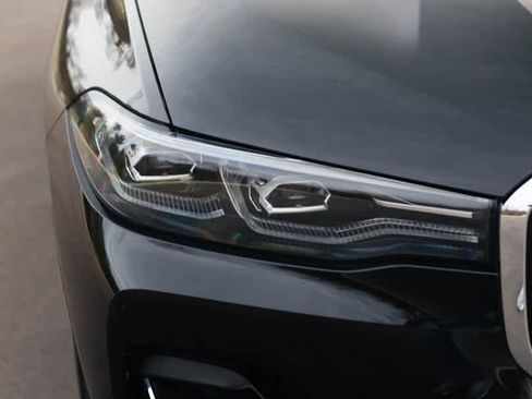 Used 2020 BMW X7 xDrive40i w/ Cold Weather Package image 10