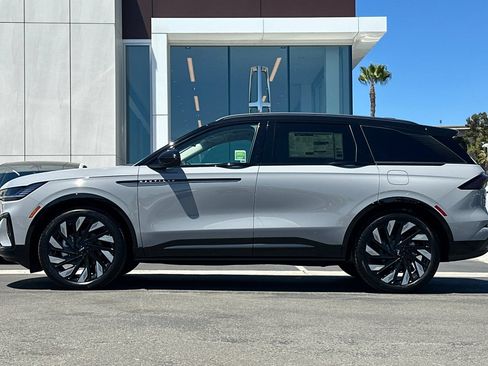 New 2026 Lincoln Nautilus Reserve AWD/4WD image 6