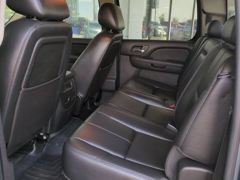 Used 2011 Chevrolet Silverado 2500 LTZ w/ LTZ Plus Package AWD/4WD image 13
