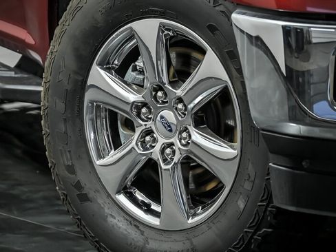 Used 2019 Ford F150 XLT w/ Equipment Group 302A Luxury AWD/4WD image 3