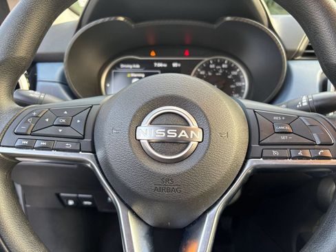 Used 2025 Nissan Versa SV FWD image 25